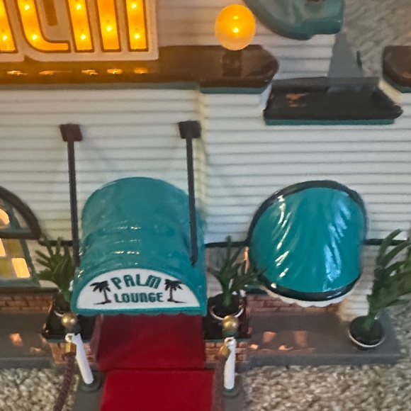 Department 56 Palm Lounge supper club - Picture 3 of 6